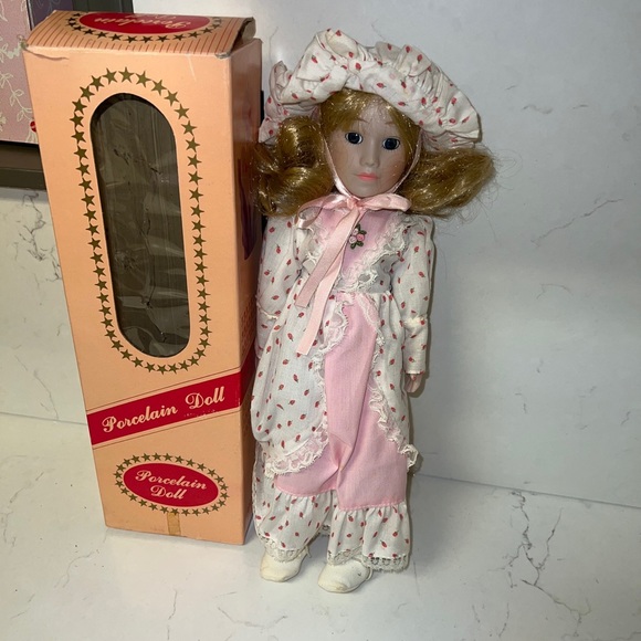 Vintage porcelain doll 16”  In Original Box - Picture 3 of 8